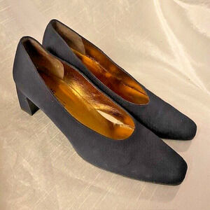 Amalfi Nordstrom Navy Blue Made in Italy Womens 10 Narrow Heels Fabric Pumps